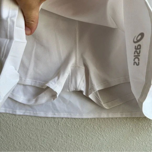 Asics White Tennis Mini Skirt Women’s Size Medium Athletic Wear - Picture 3 of 8